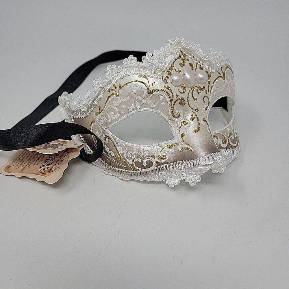 La Maschera Del Galeone Mardi Gras Mask Pier One Venice Italy White Eye Mask